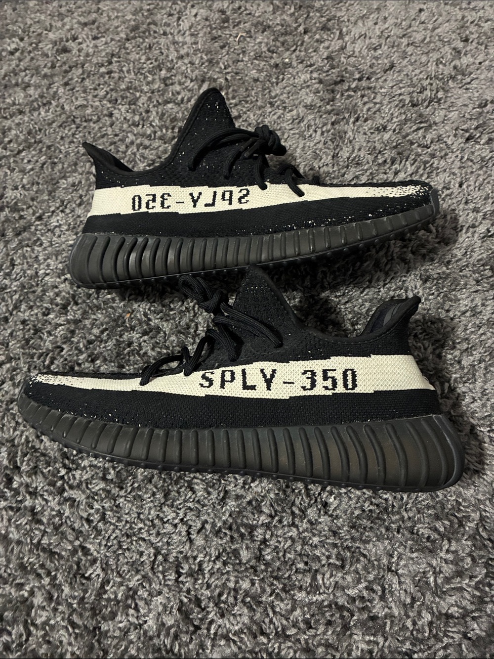 Yeezy 350 v2 Oreo